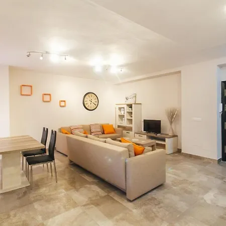 Apartament Wide And Diaphanous- 3bd 2bth- Alcazar Sewilla