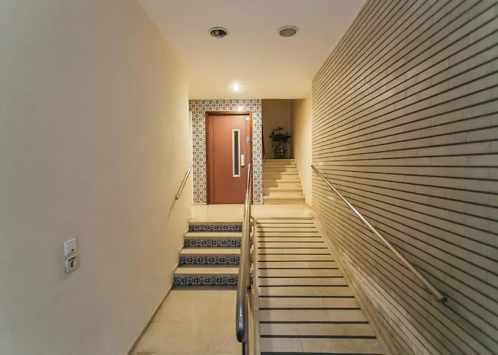 Modern In For Largue Groups Lejlighed