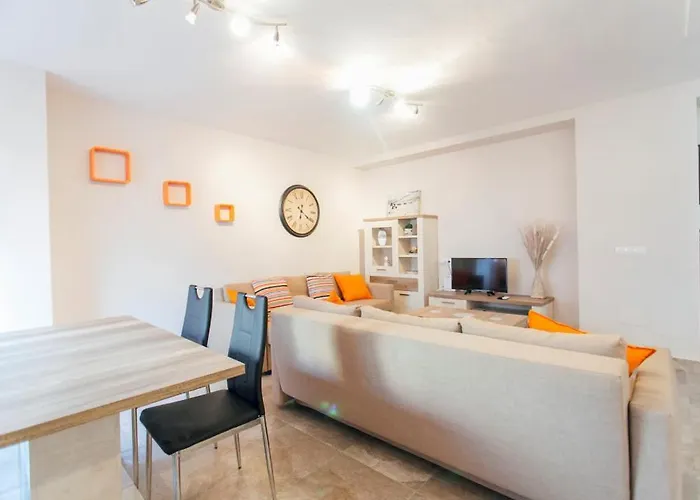 Lejlighed Modern In For Largue Groups Sevilla