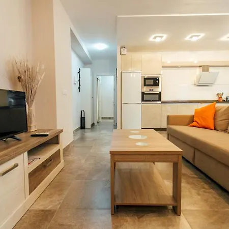 Wide And Diaphanous- 3bd 2bth- Alcazar Appartement Sevilla