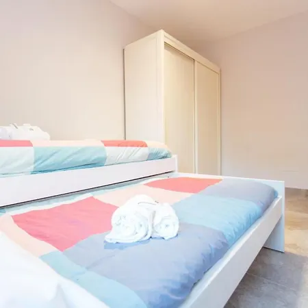 Wide And Diaphanous- 3bd 2bth- Alcazar Appartement *