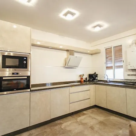 Wide And Diaphanous- 3bd 2bth- Alcazar Appartement Sevilla