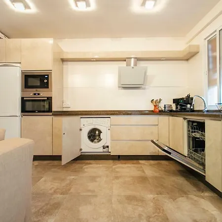 Appartement Wide And Diaphanous- 3bd 2bth- Alcazar *