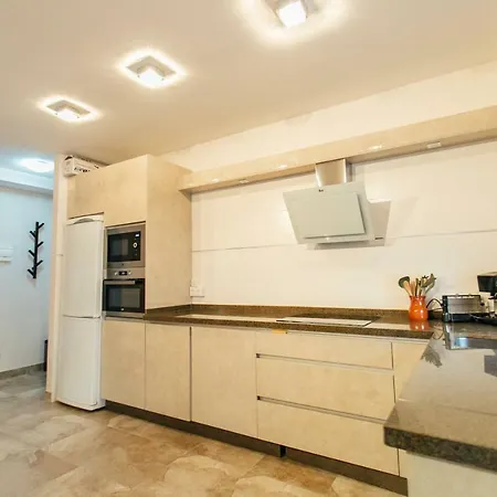 Appartement Wide And Diaphanous- 3bd 2bth- Alcazar Sevilla